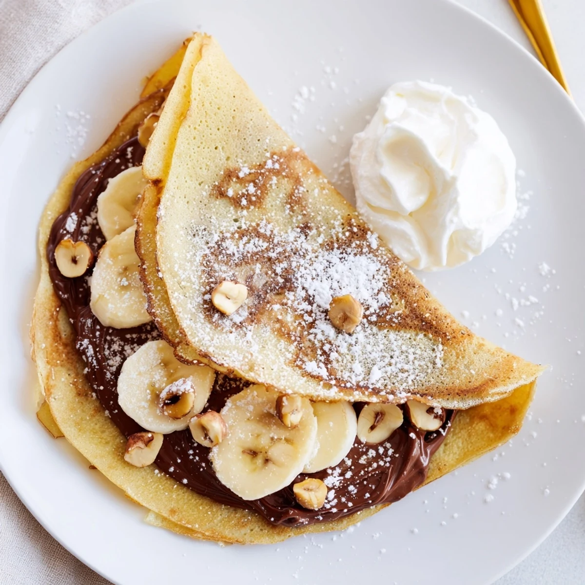 Warm, folded dessert: Imagine the gooey Nutella and banana in this delicious banana Nutella wrap.